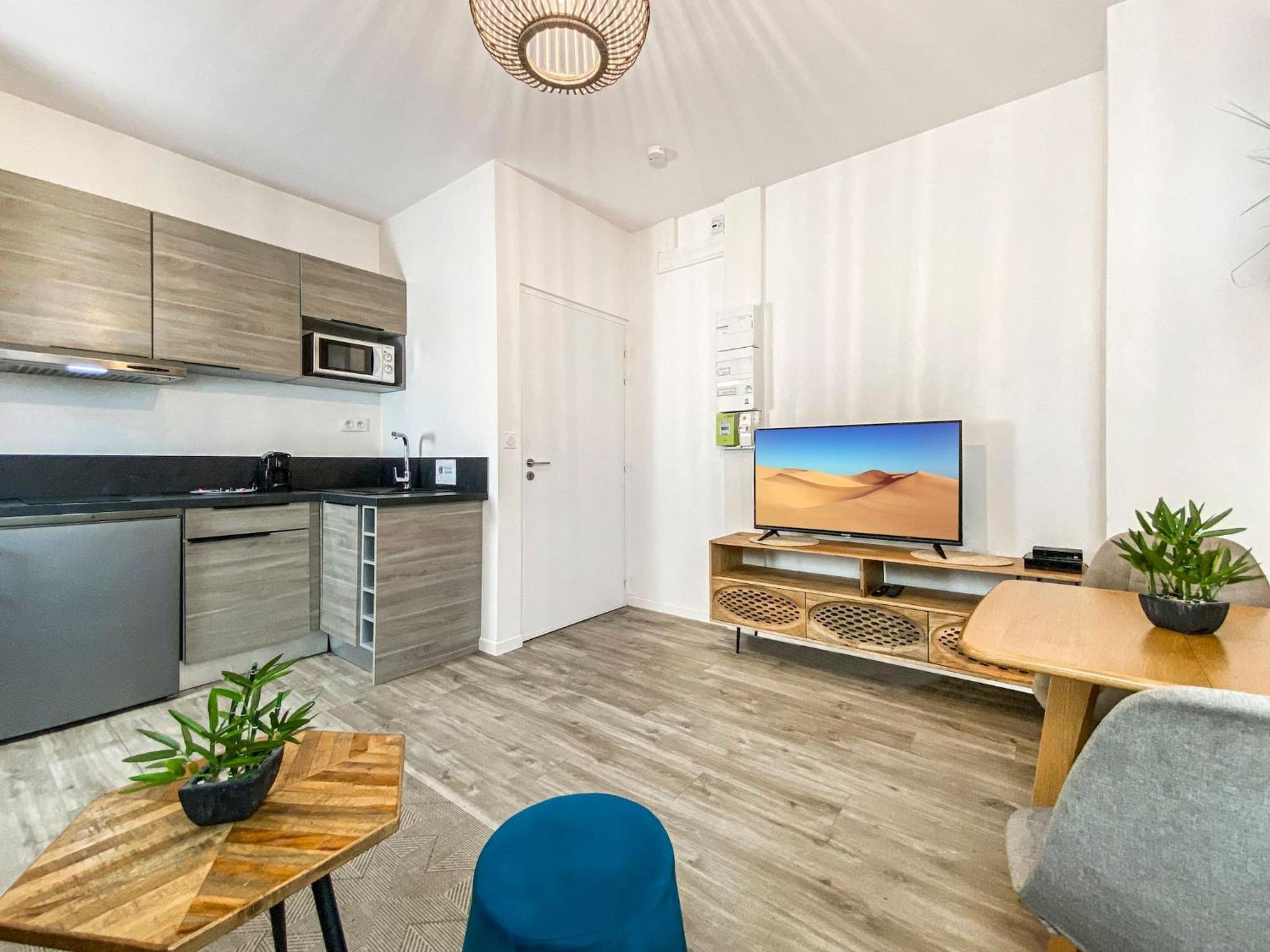 Homey Titi - Hyper-Centre - Proche Gare Et Tram - Lit Convertible - Wifi Gratuit Annemasse Εξωτερικό φωτογραφία