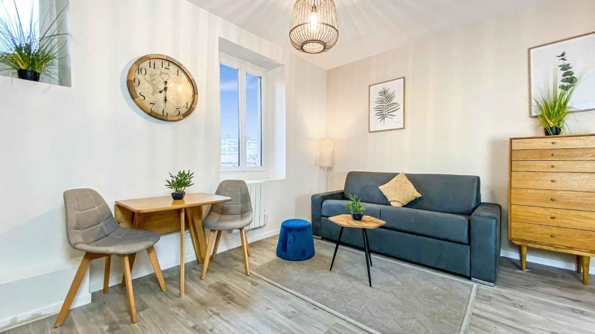 Homey Titi - Hyper-Centre - Proche Gare Et Tram - Lit Convertible - Wifi Gratuit Annemasse Εξωτερικό φωτογραφία